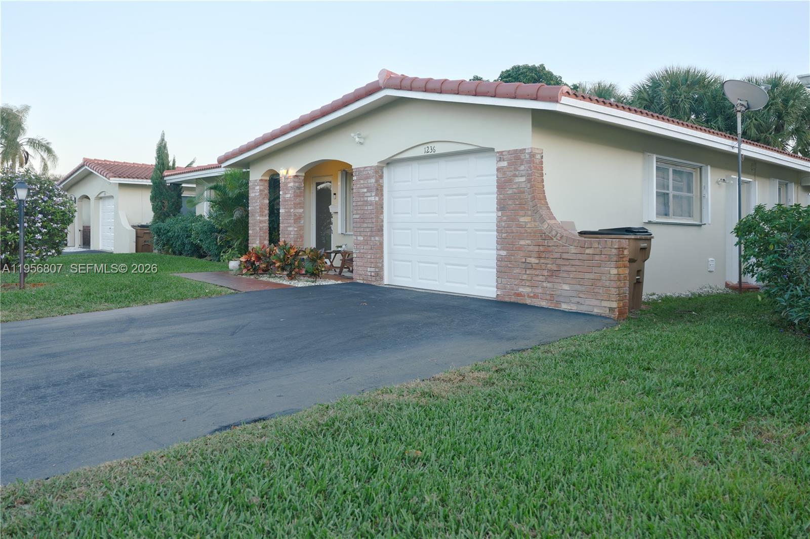 1236 NW 43rd St, Deerfield Beach FL 33064