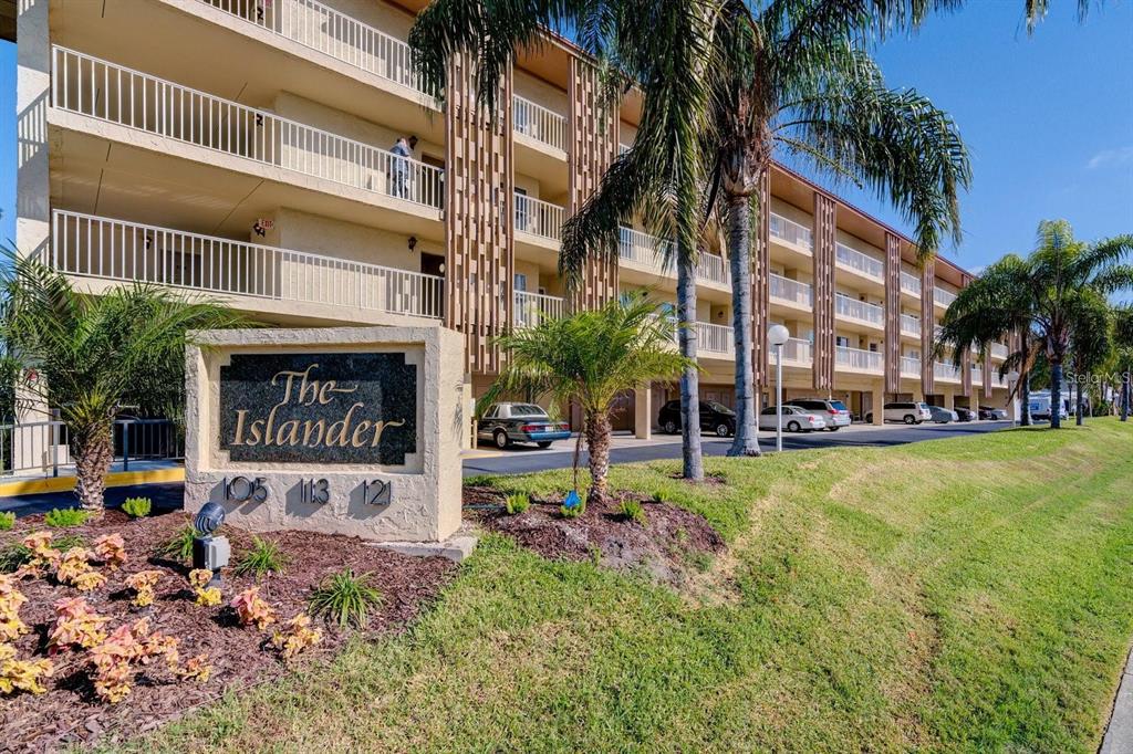105 ISLAND WAY UNIT 132