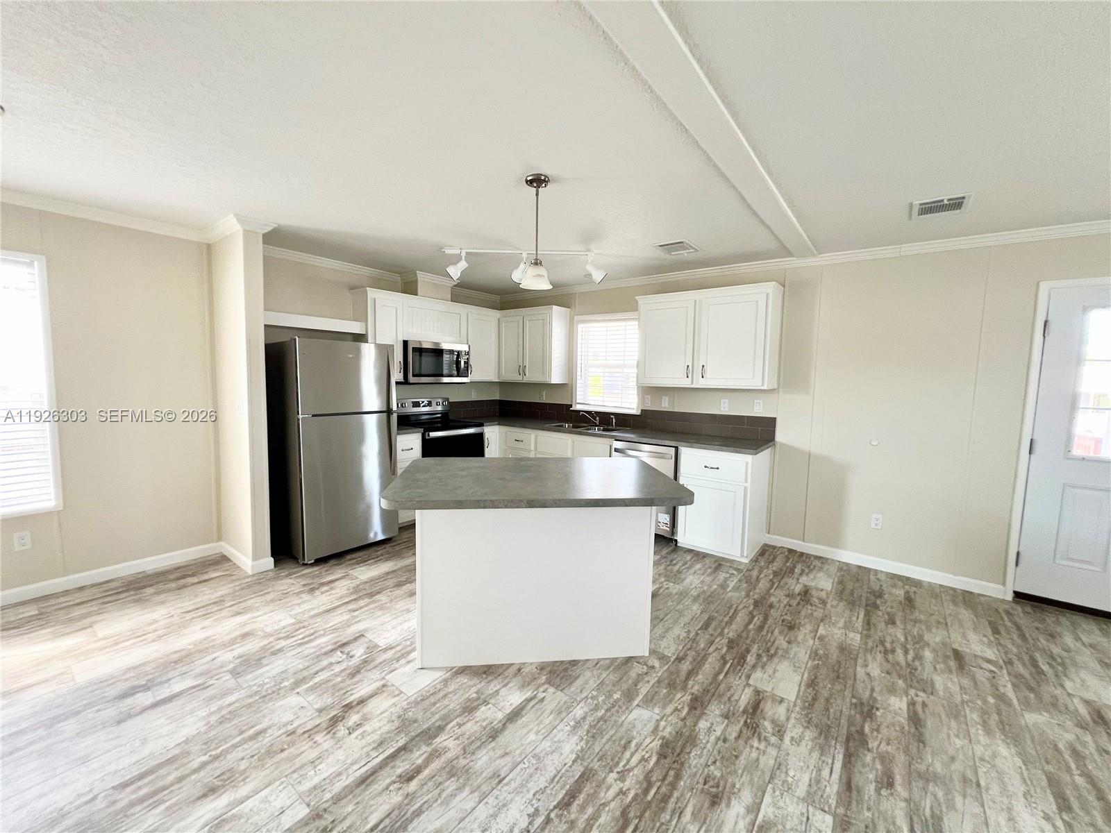 3210 Royal Palm Ct, Dania Beach FL 33312