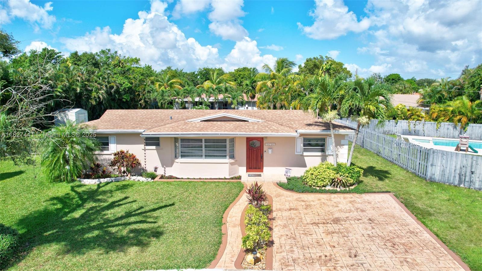 16702 NW 73rd Ct, Hialeah FL 33015