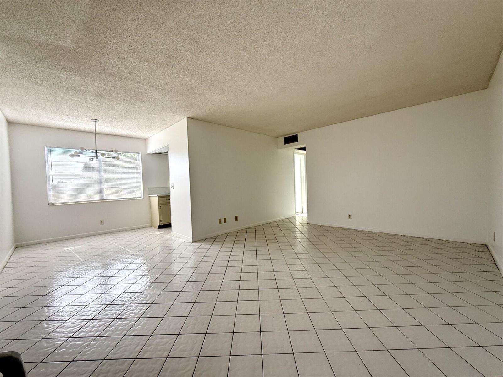 9 Hastings A # 9, West Palm Beach FL 33417