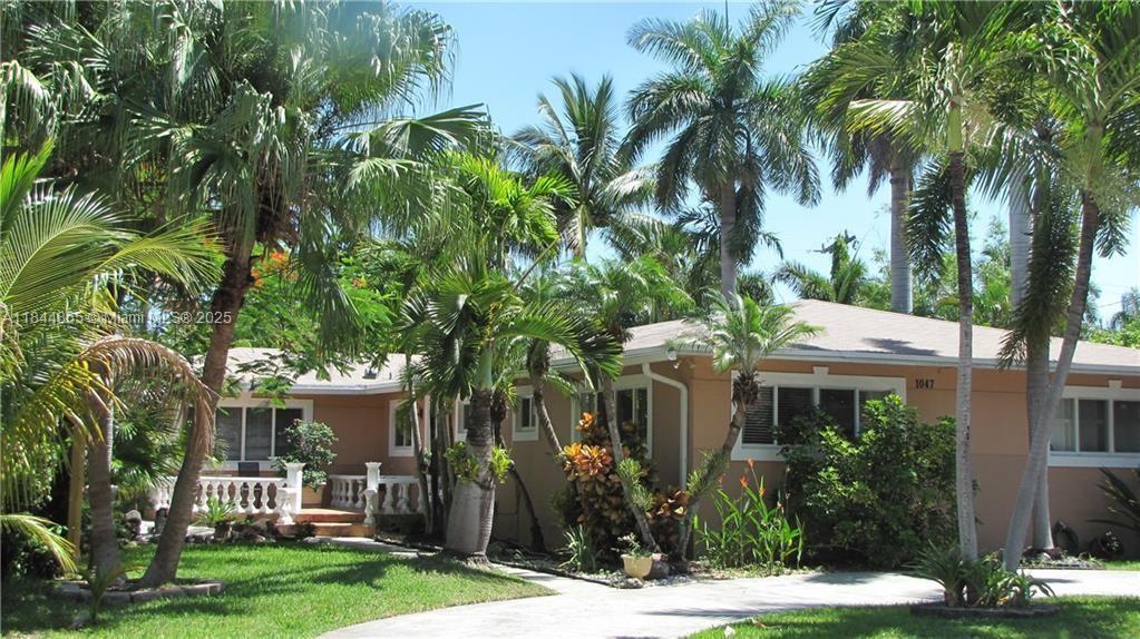 1047 Adams St, Hollywood FL 33019