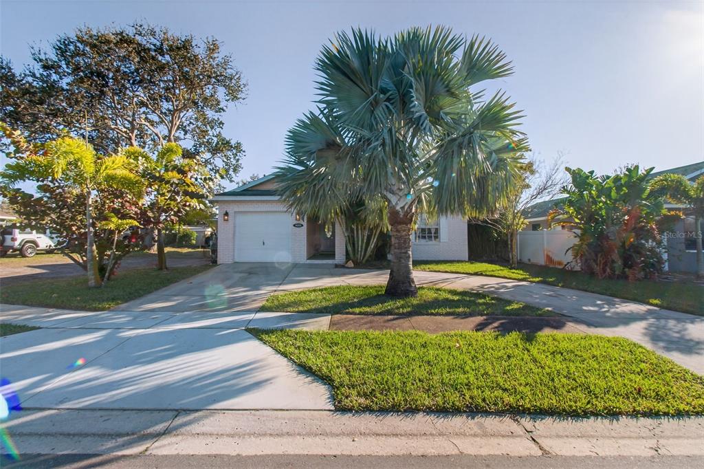 1688 TAYLOR LAKE CIRCLE, LARGO, FL — photo 2 of 25