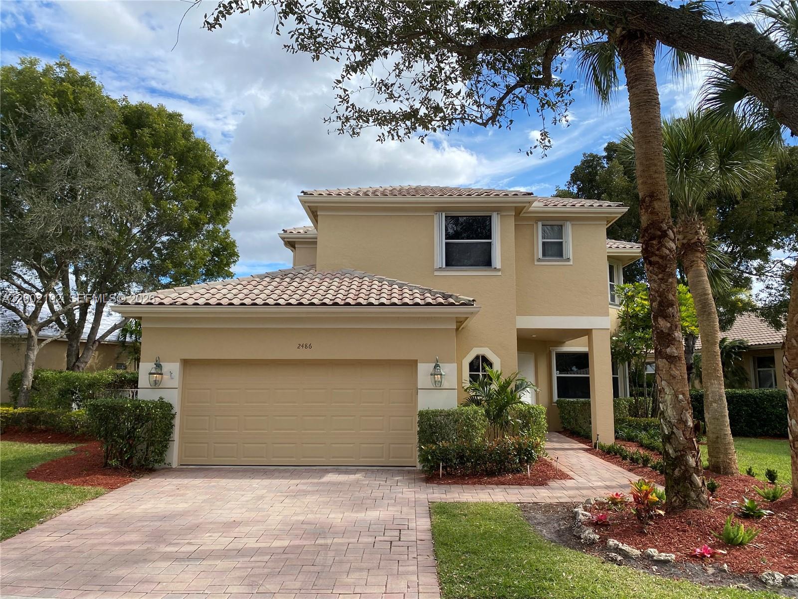 2486 Bay Isle Dr, Weston FL 33327