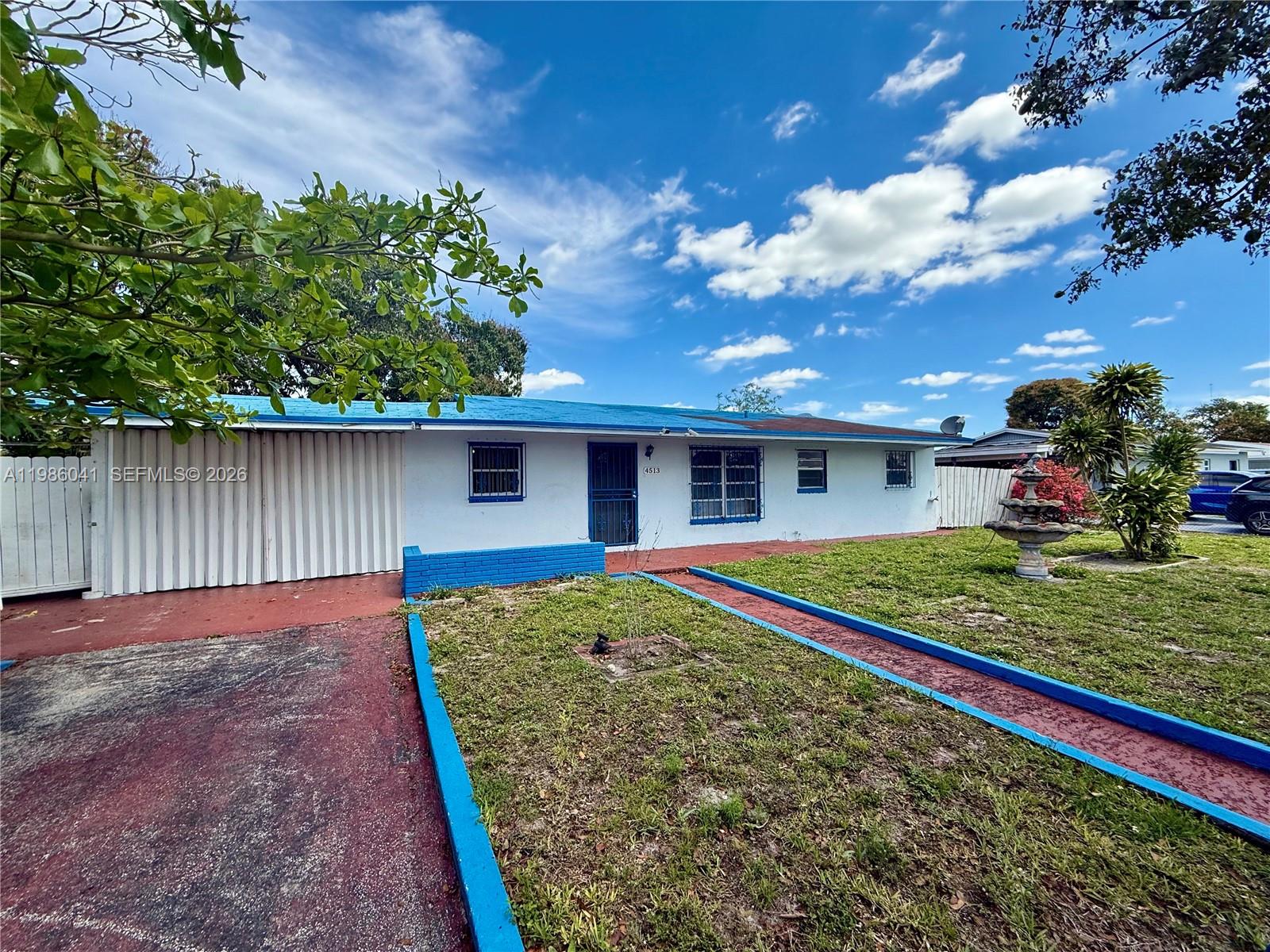 4513 NW 203rd Ter, Miami Gardens FL 33055