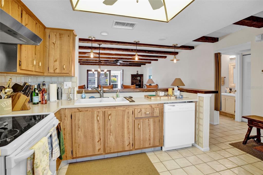 2465 NORTHSIDE DRIVE UNIT 1808, CLEARWATER, FL — photo 5 of 30