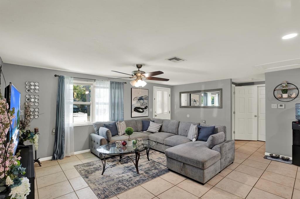 5609 QUIST DRIVE, PORT RICHEY, FL — photo 3 of 23