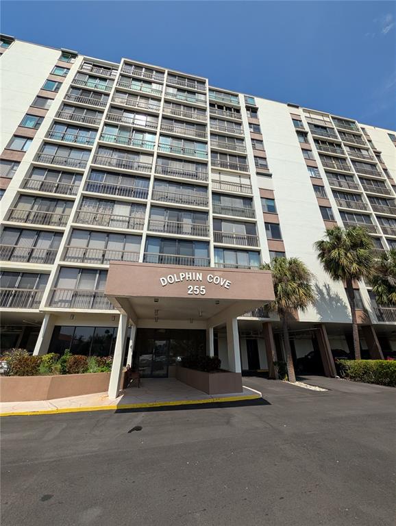 255 DOLPHIN POINT UNIT 505