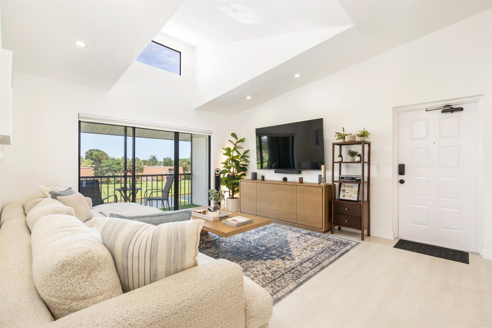 1008 Green Pine Boulevard # H3, West Palm Beach FL 33409