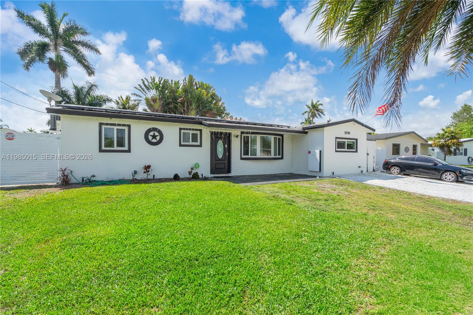 5730 SW 55th St, Davie FL 33314