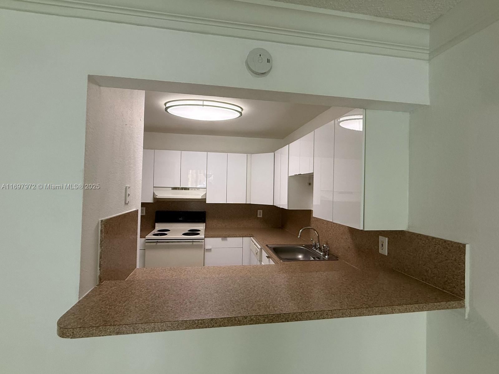 7000 NW 186th St # 114, Hialeah FL 33015
