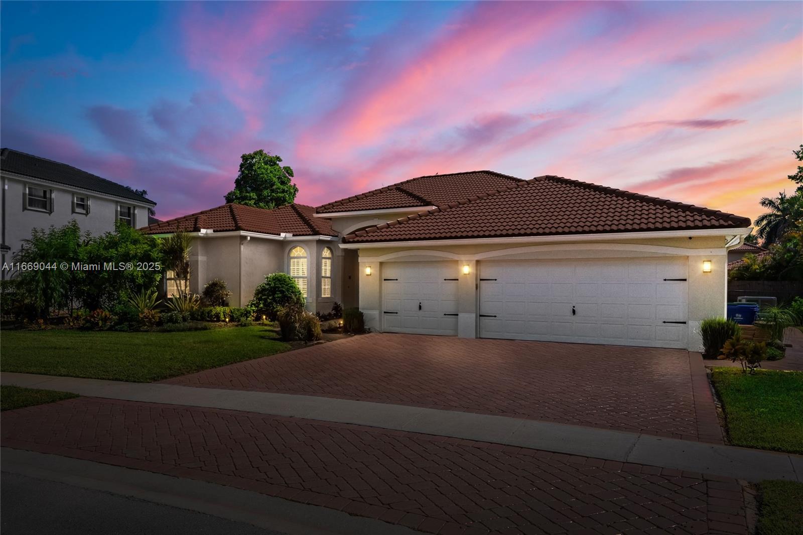 3915 SW 185th Ter, Miramar FL 33029