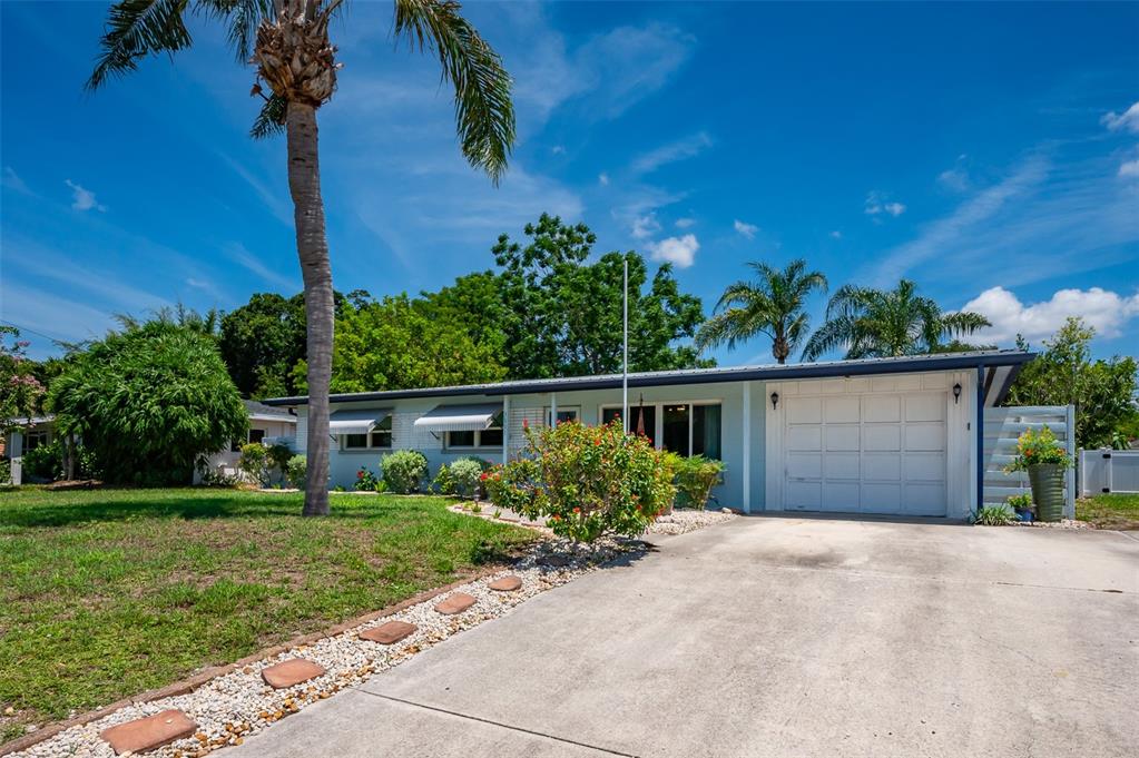 3801 HELENE STREET, SARASOTA, FL — photo 4 of 30