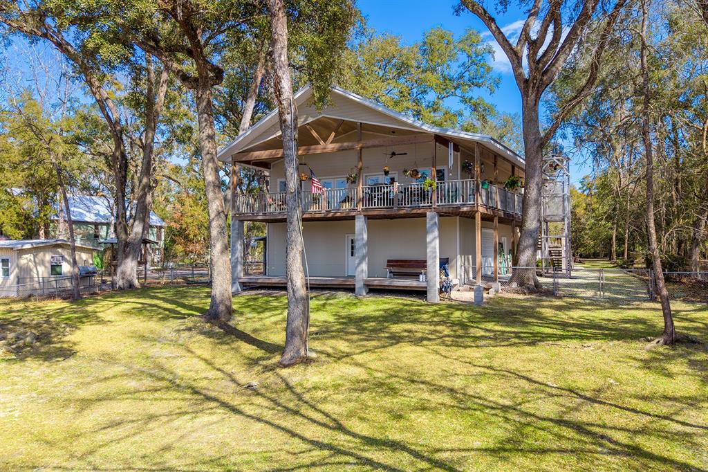 498 SW MANATEE TERRACE