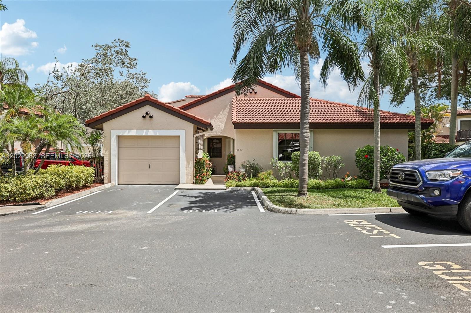 8927 W Sunrise Blvd, Plantation FL 33322