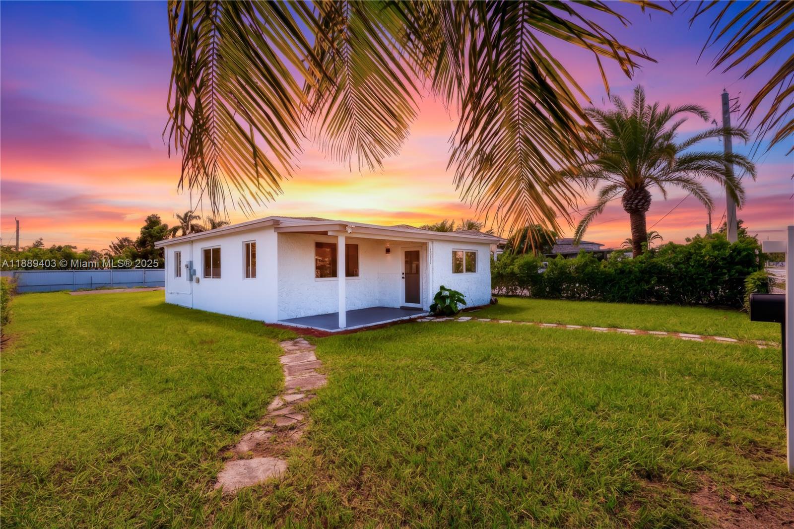 12220 SW 216th St, Miami FL 33170
