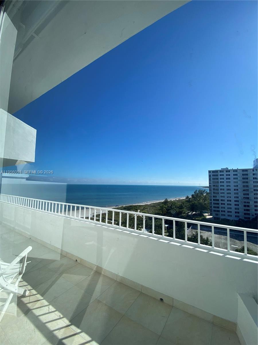 KEY BISCAYNE, FL — photo 3 of 22