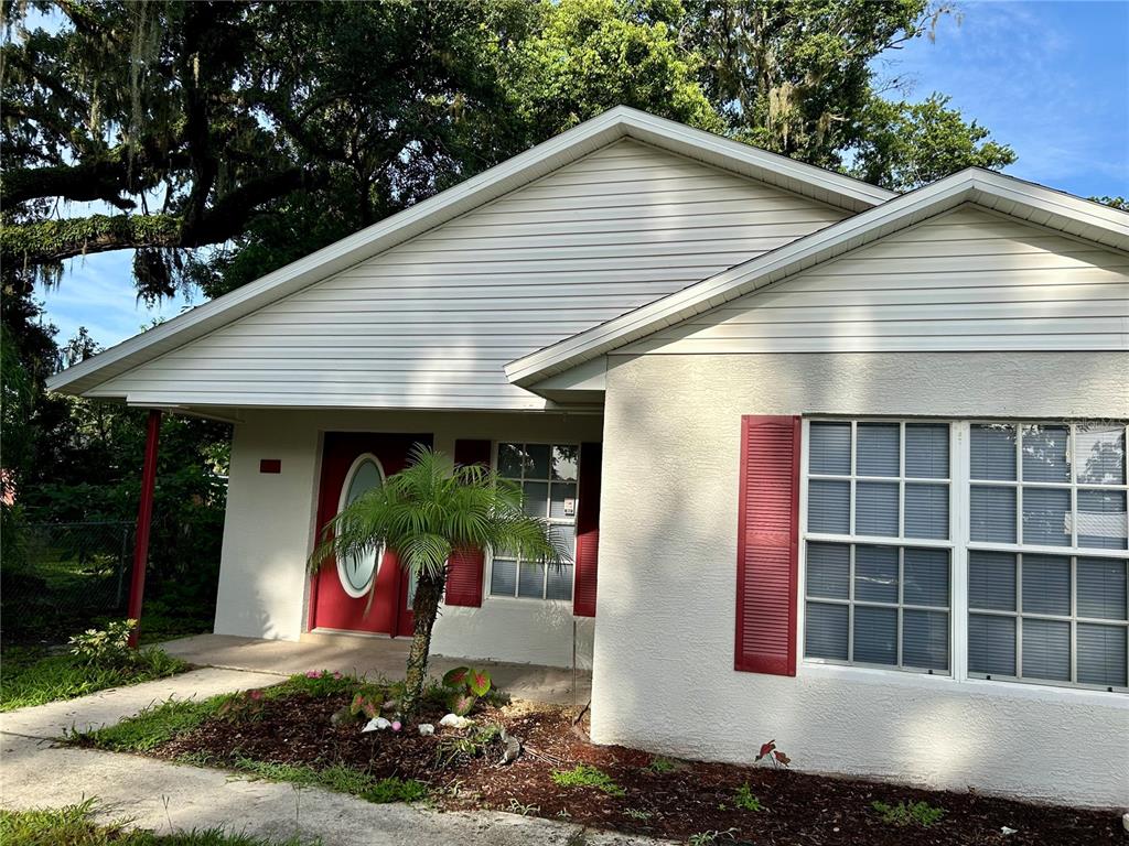209 N 1ST AVENUE, WAUCHULA, FL — photo 3 of 27