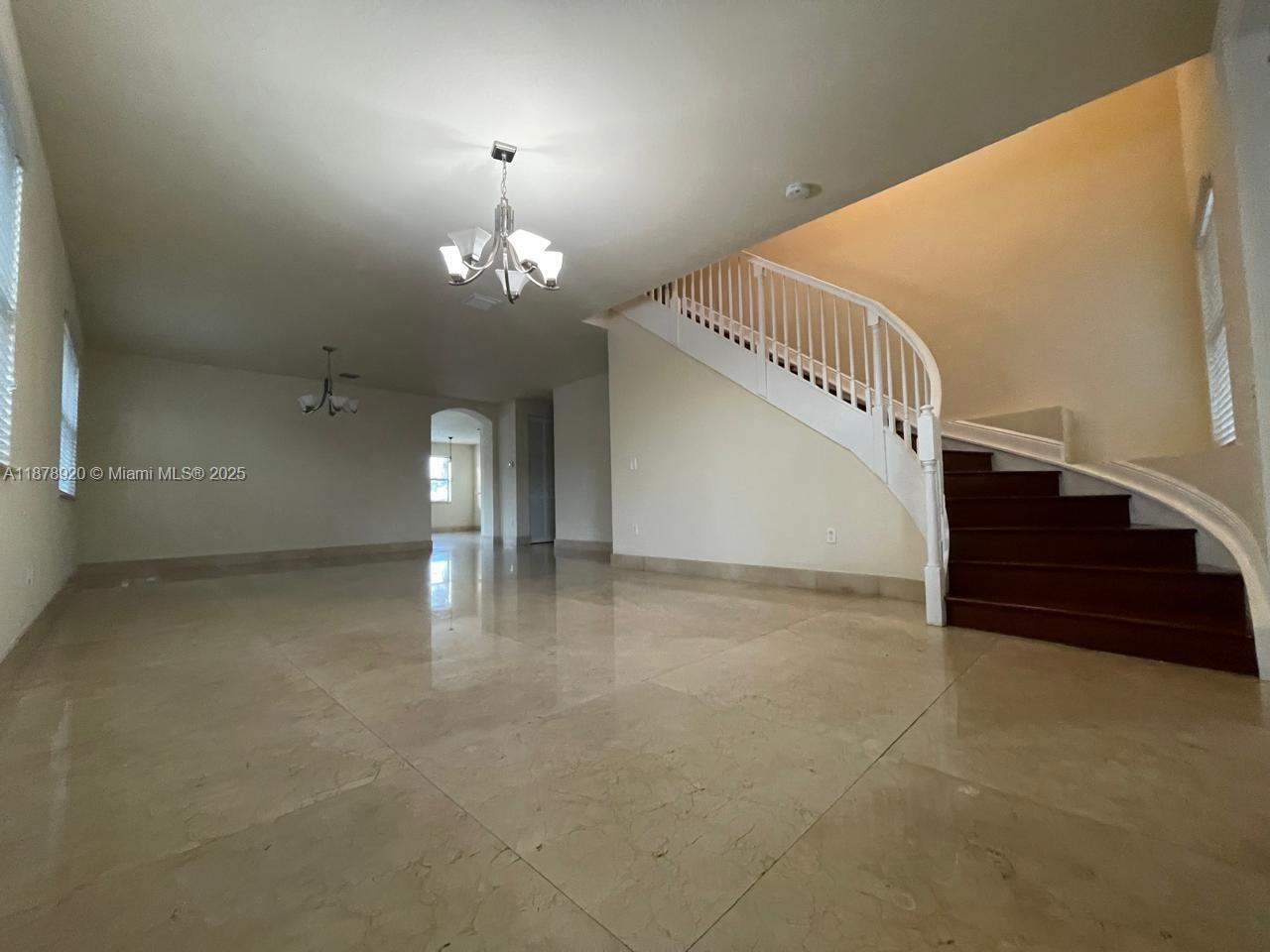 9895 NW 87th Ter, Doral FL 33178-2651