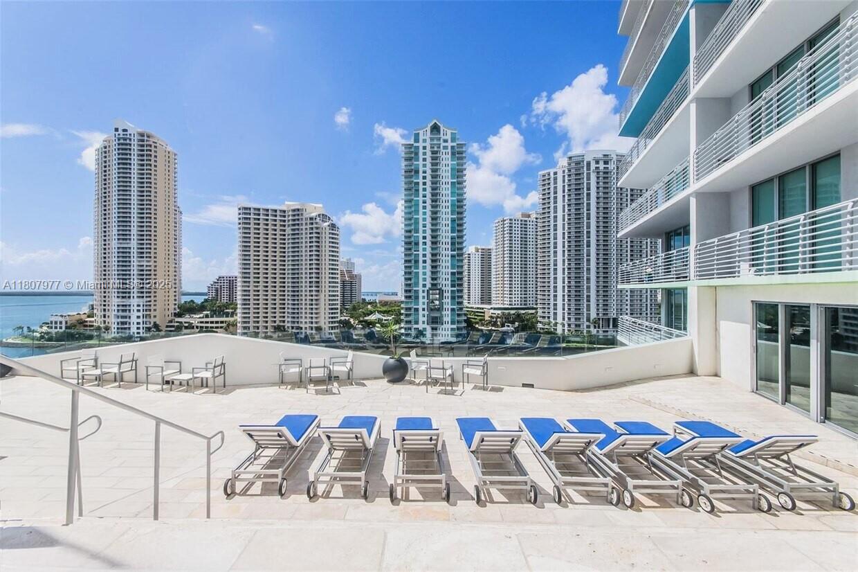 325 S Biscayne Blvd # 1521, Miami FL 33131