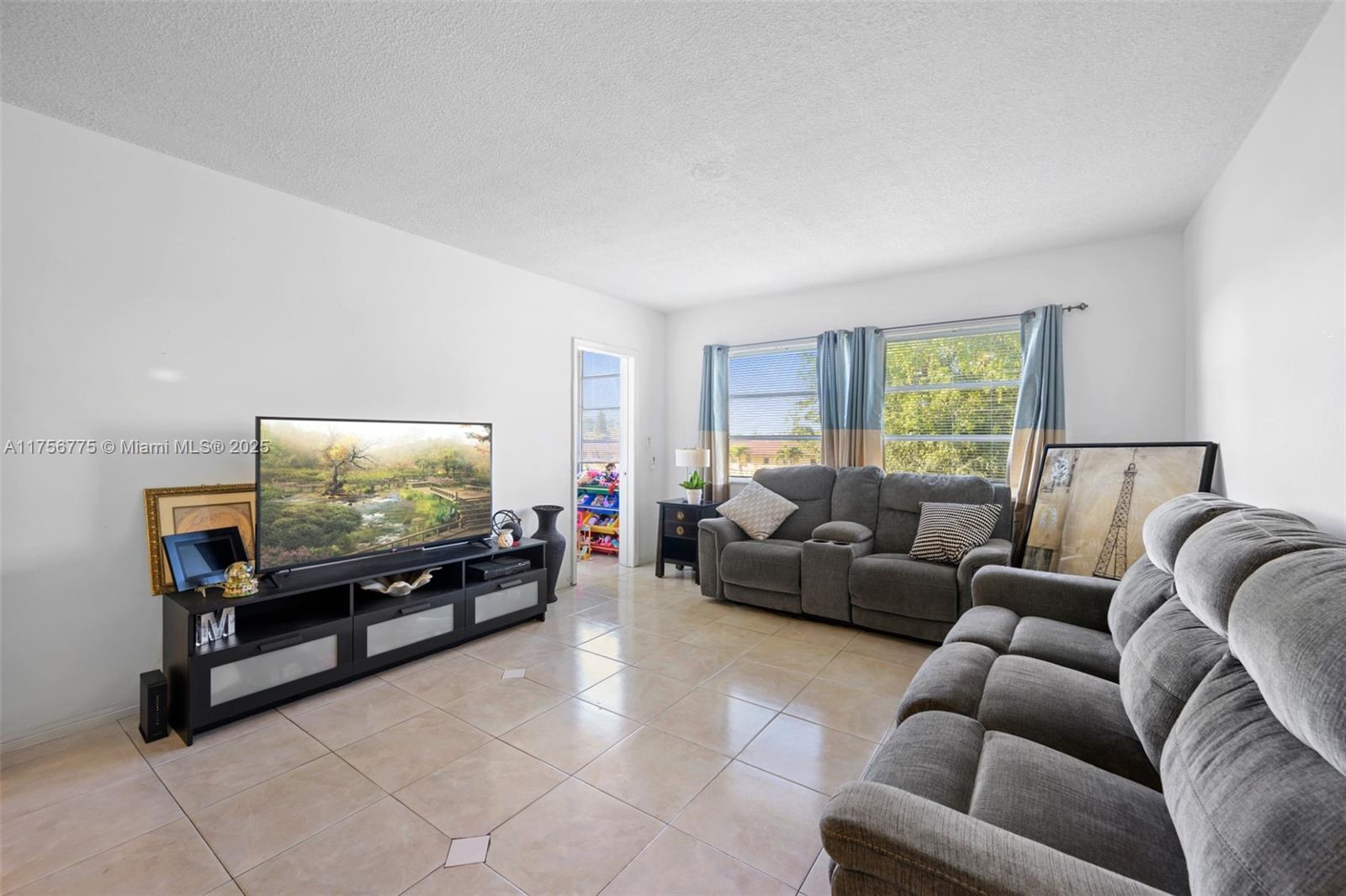 2950 NE 201st Ter # E323, Aventura FL 33180