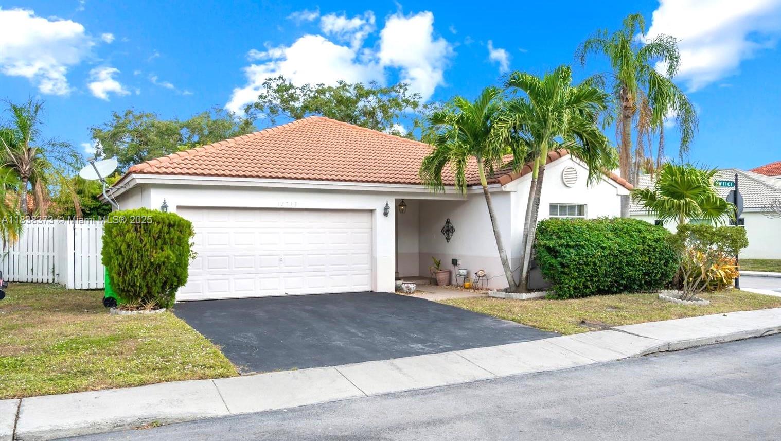 12733 NW 11th Ct, Sunrise FL 33323