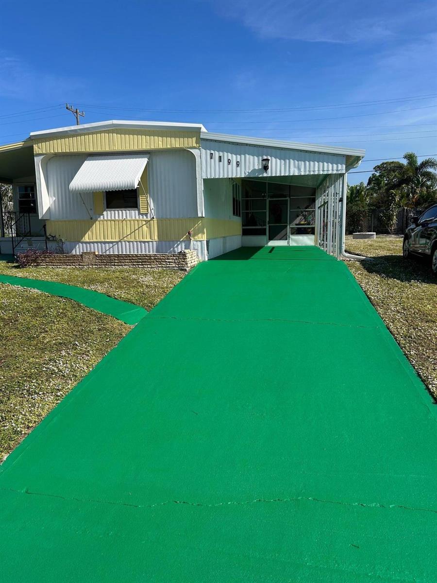 7199 SE Redbird Circle, Hobe Sound FL 33455