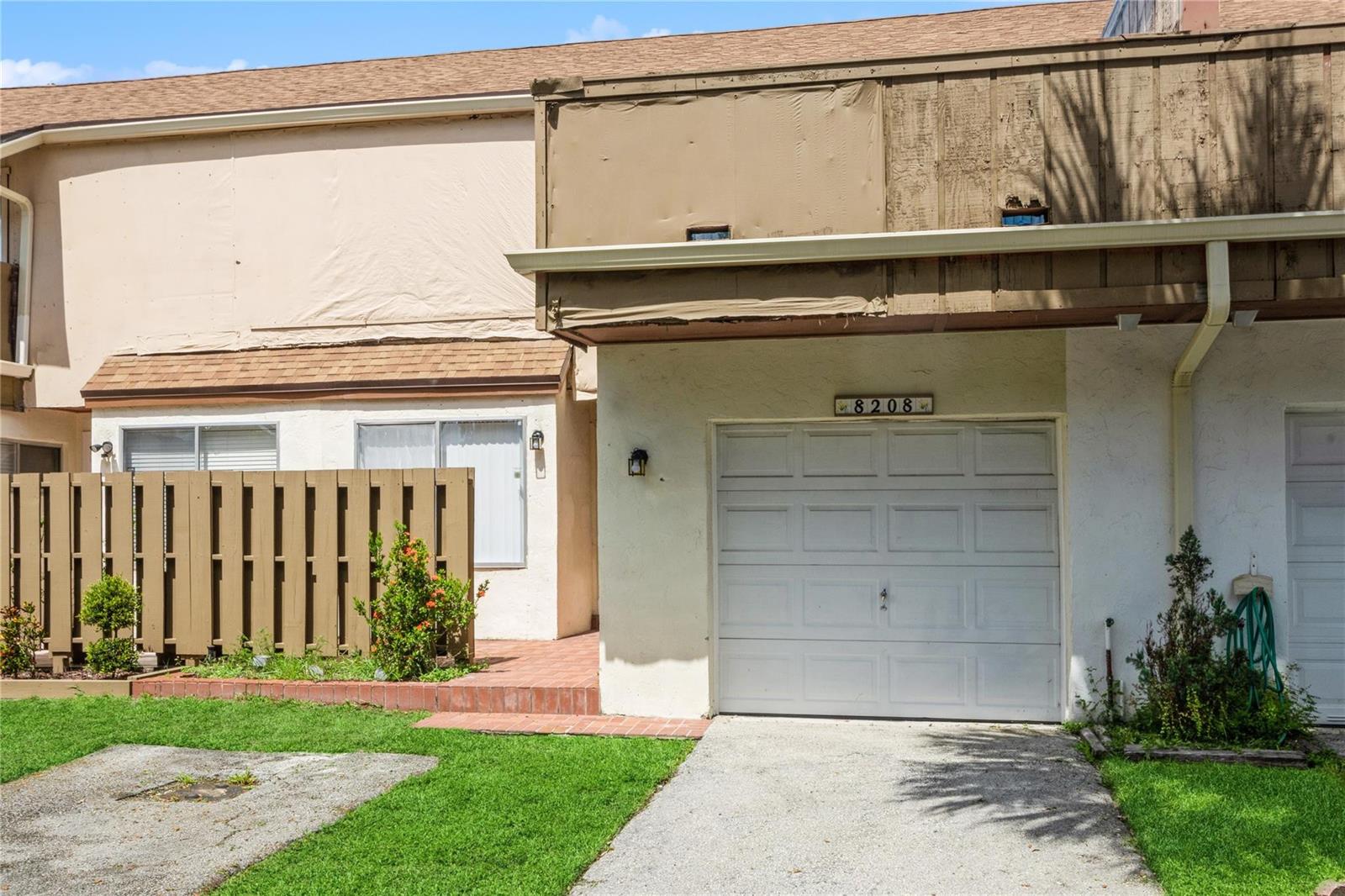 8208 NW 8th Place NW, Plantation FL 33324