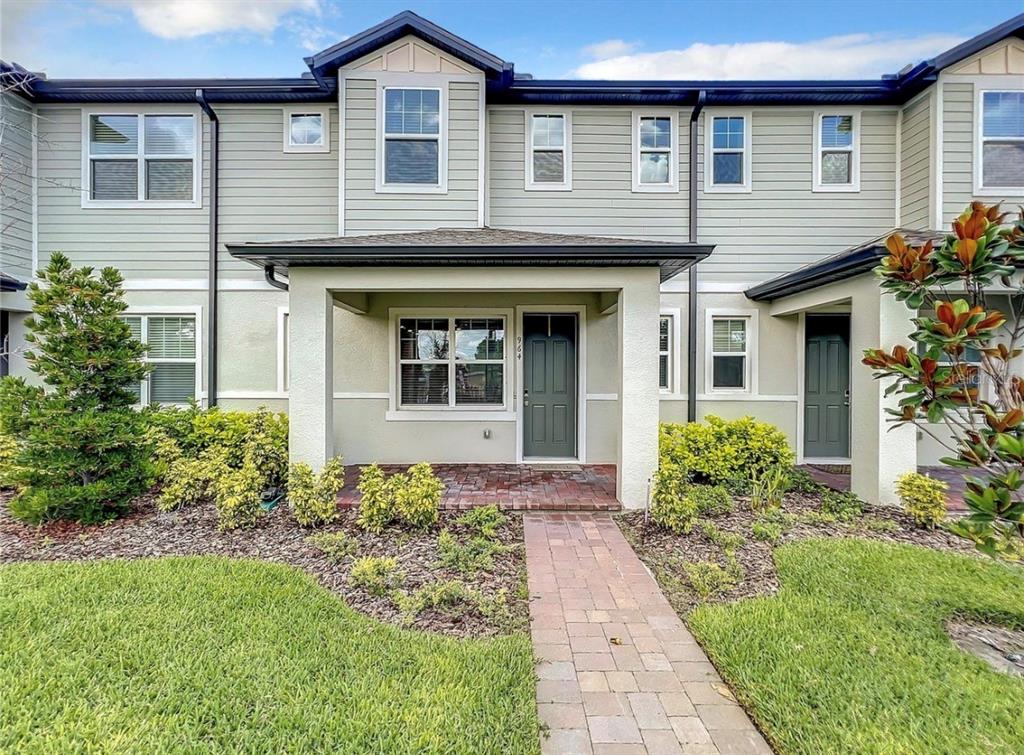 964 LEGACY WINDS WAY