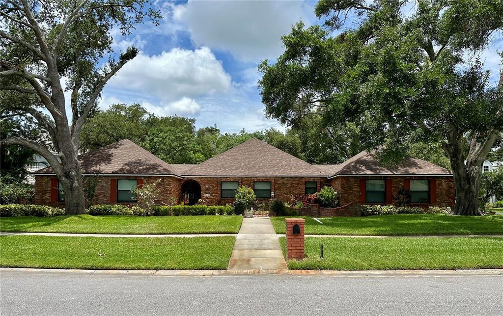 4405 MEADOWWOOD WAY