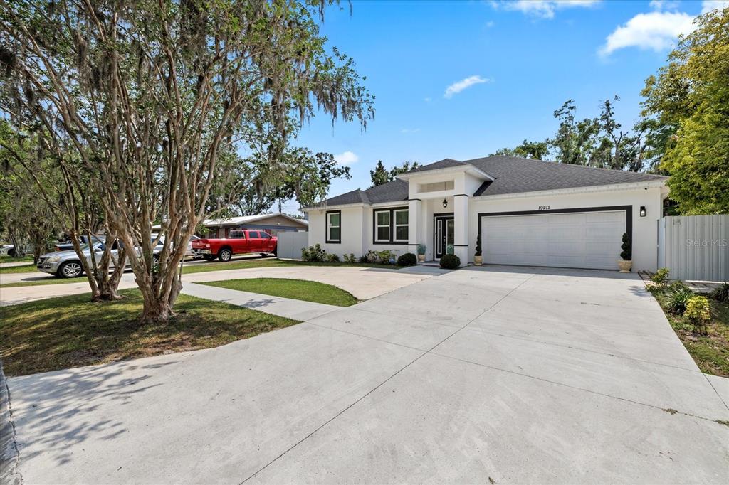 19212 SUNLAKE BOULEVARD, LUTZ, FL — photo 2 of 30