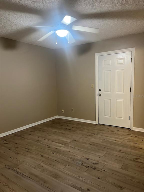 1506 E 1ST AVENUE, MOUNT DORA, FL — photo 4 of 7