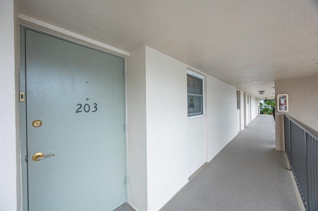 9945 47TH AVE N UNIT 203, ST PETERSBURG, FL — photo 3 of 29