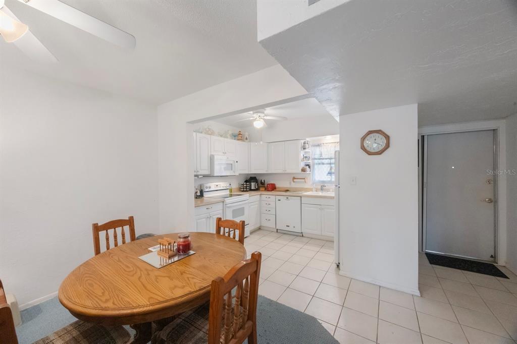 9945 47TH AVE N UNIT 203, ST PETERSBURG, FL — photo 4 of 29