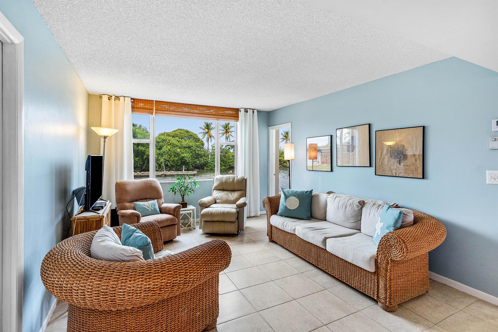1820 New Palm Way # 103, Boynton Beach FL 33435
