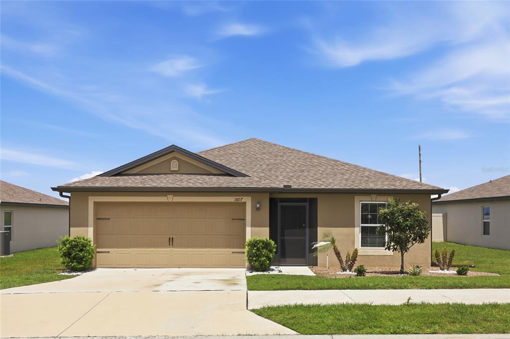 1607 SWAN LAKE CIRCLE