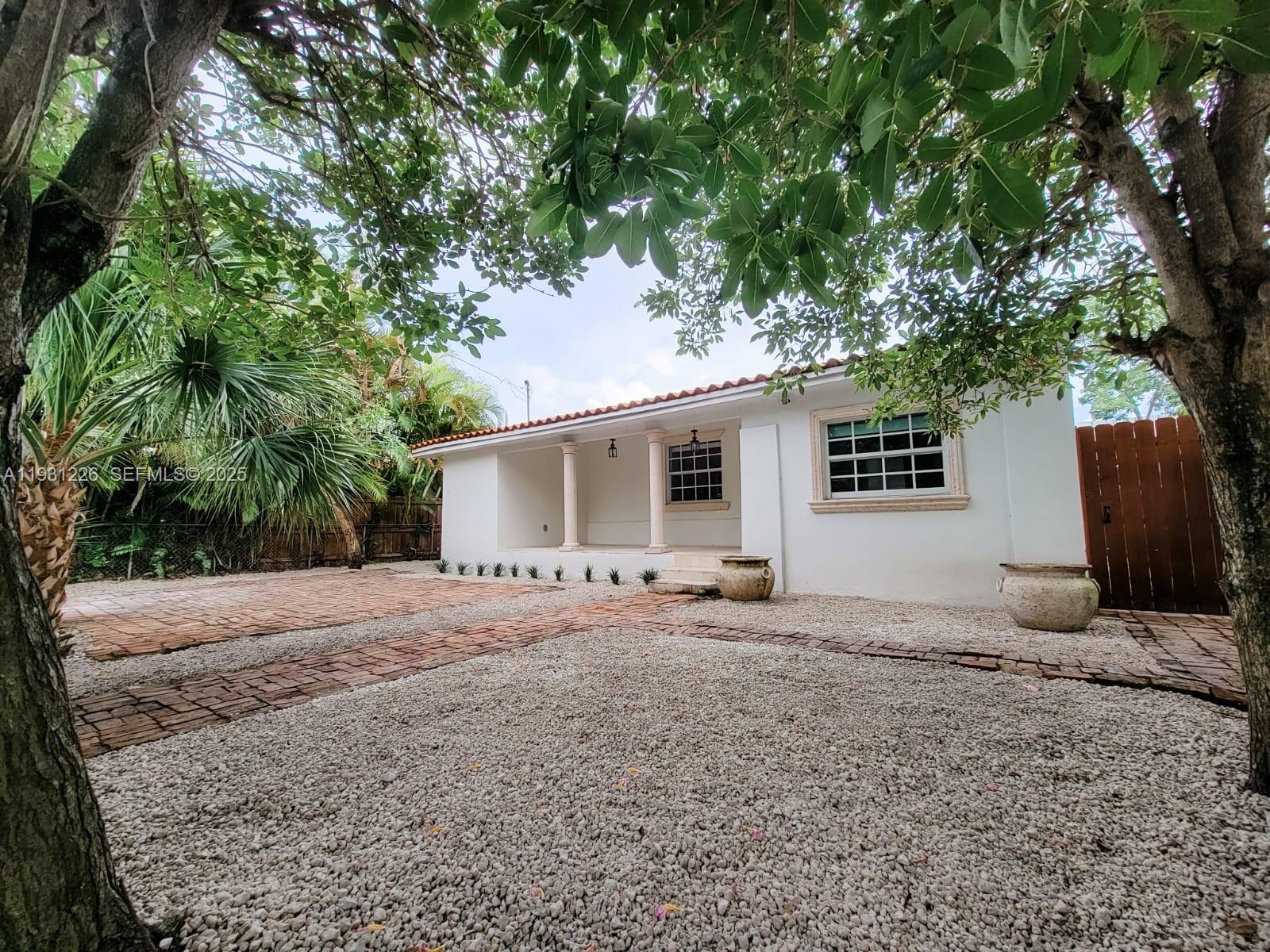 3685 SW 1st Ave, Miami FL 33145