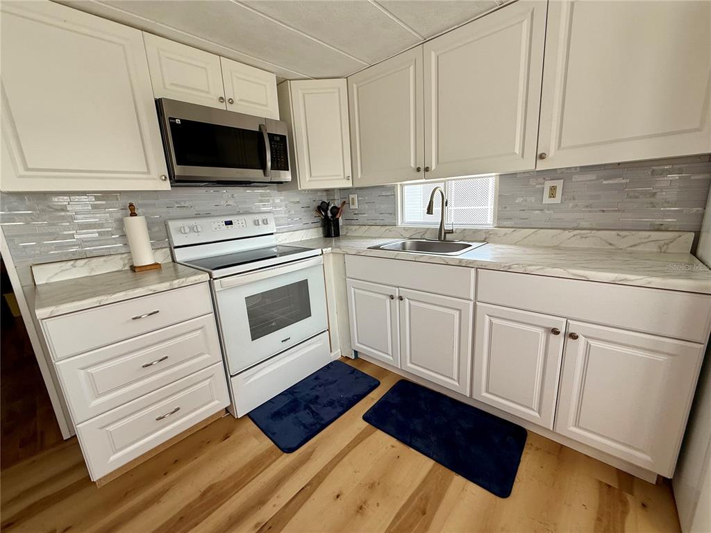 1360 IBIS DRIVE, ENGLEWOOD, FL — photo 3 of 20
