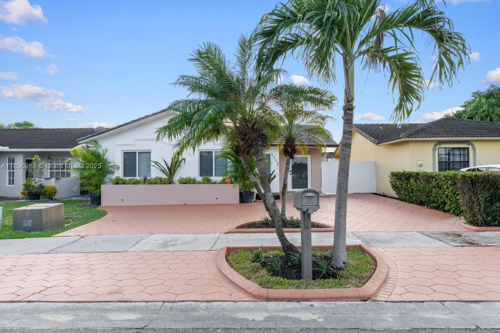 1112 SW 138th Pl, Miami FL 33184
