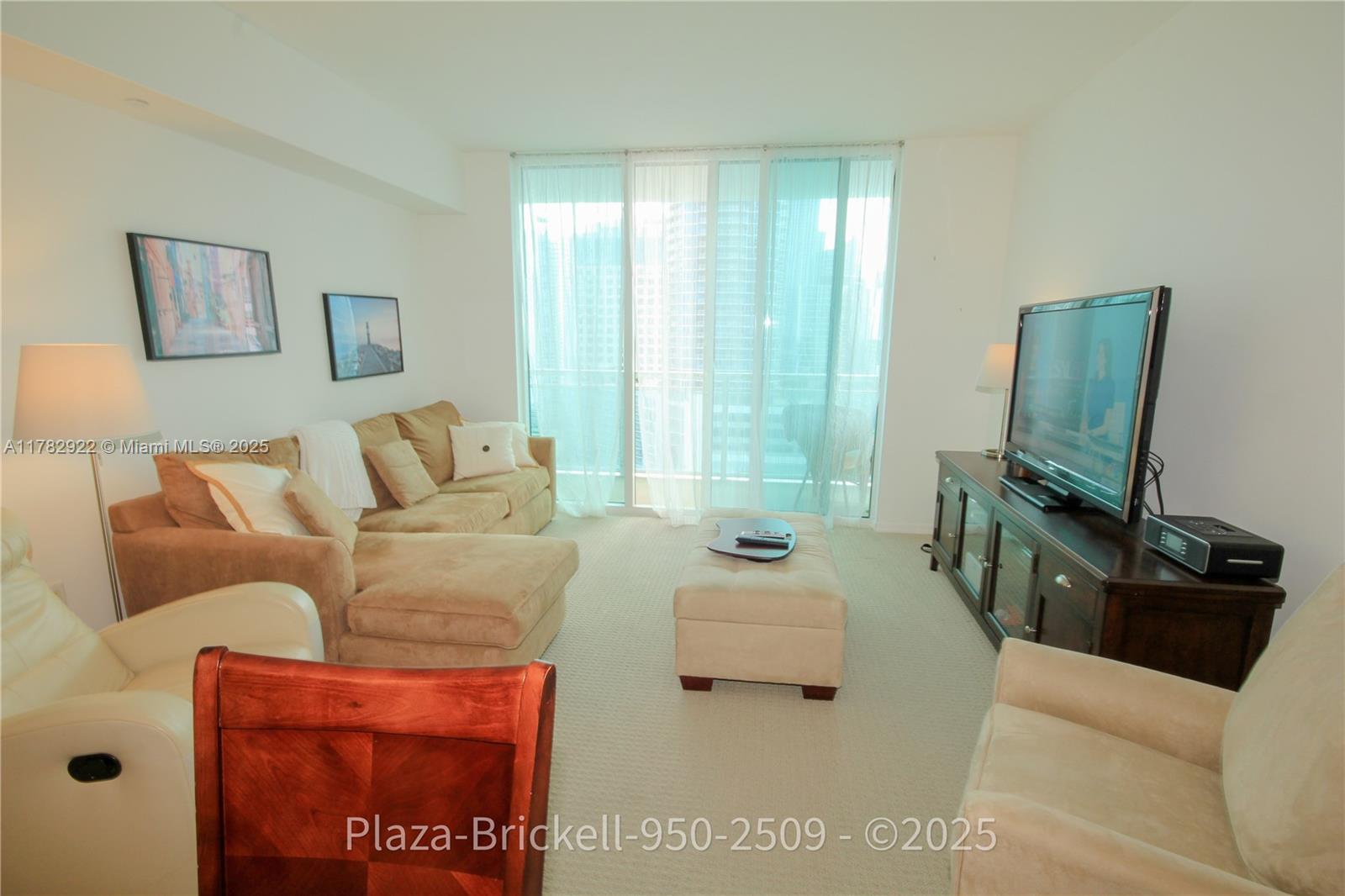 950 Brickell Bay Dr # 2509, Miami FL 33131