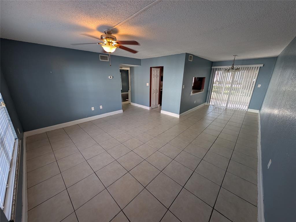 2564 SE 15TH AVENUE UNIT E, OCALA, FL — photo 3 of 25