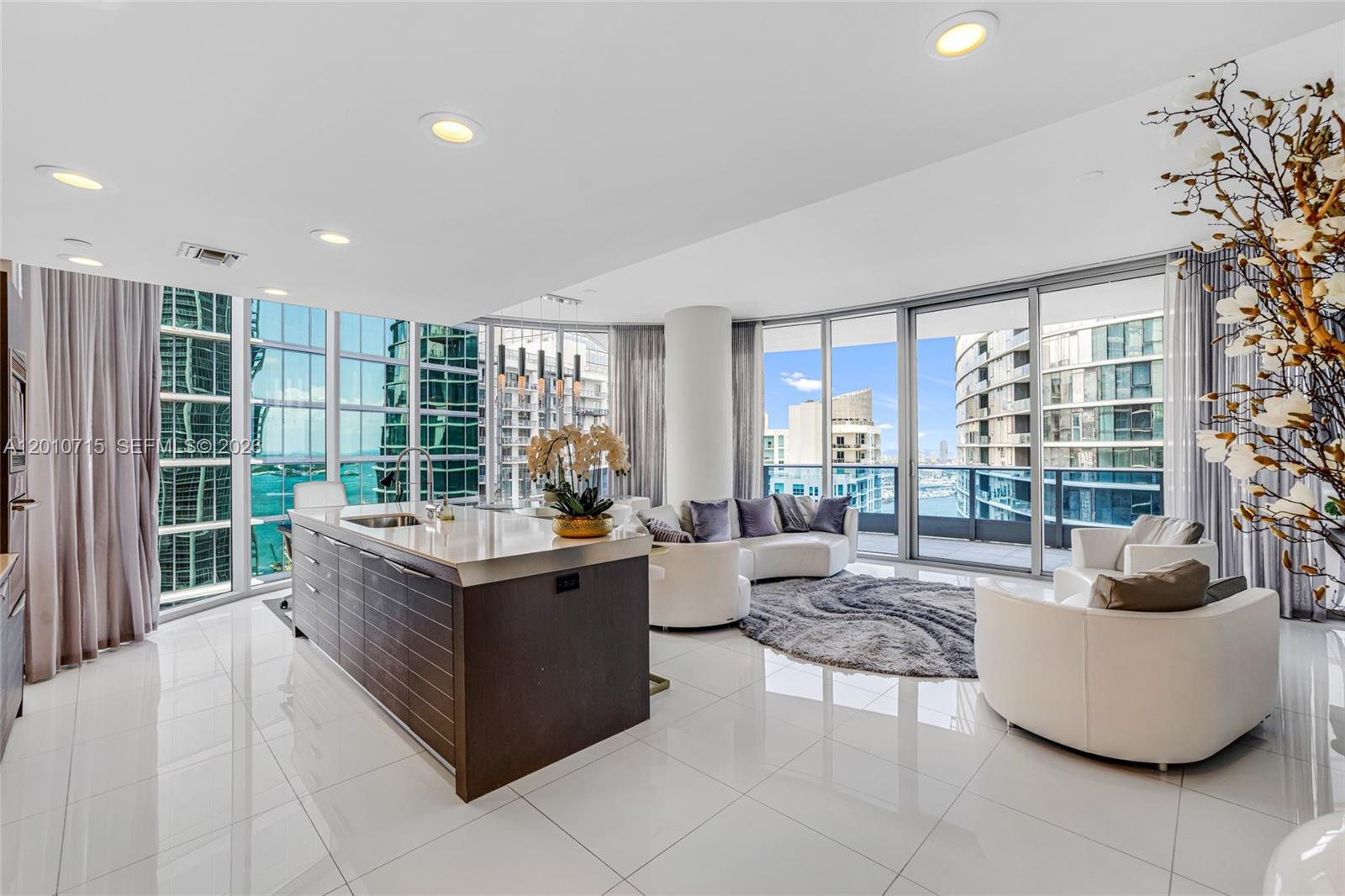 200 Biscayne Boulevard Way # 4401, Miami FL 33131