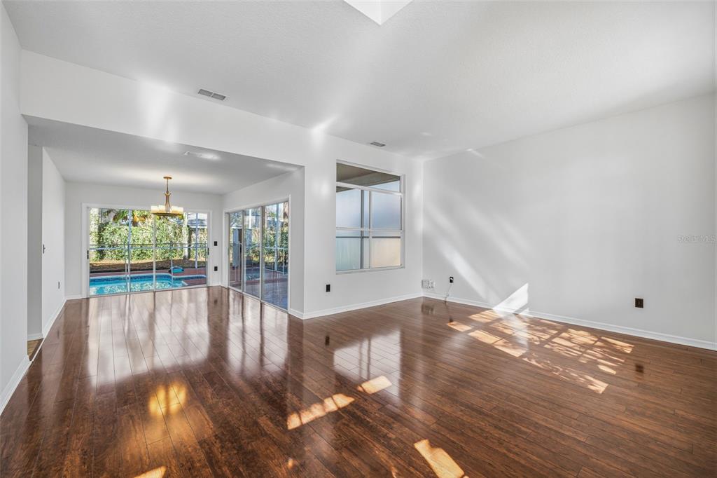 17705 ESPRIT DRIVE, TAMPA, FL — photo 5 of 30