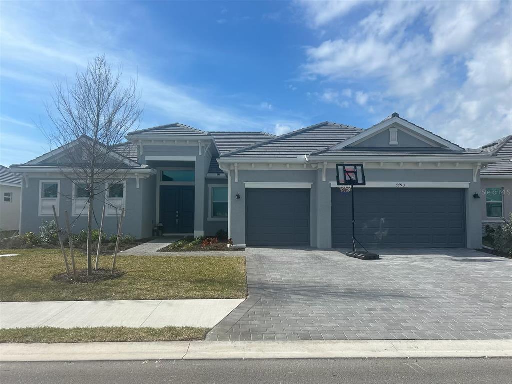 7790 LAKES EDGE LANE