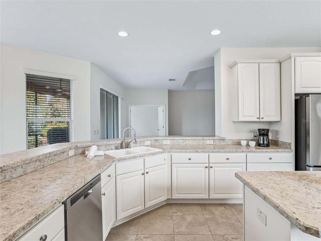 3229 KILLINGTON LOOP, THE VILLAGES, FL — photo 2 of 30