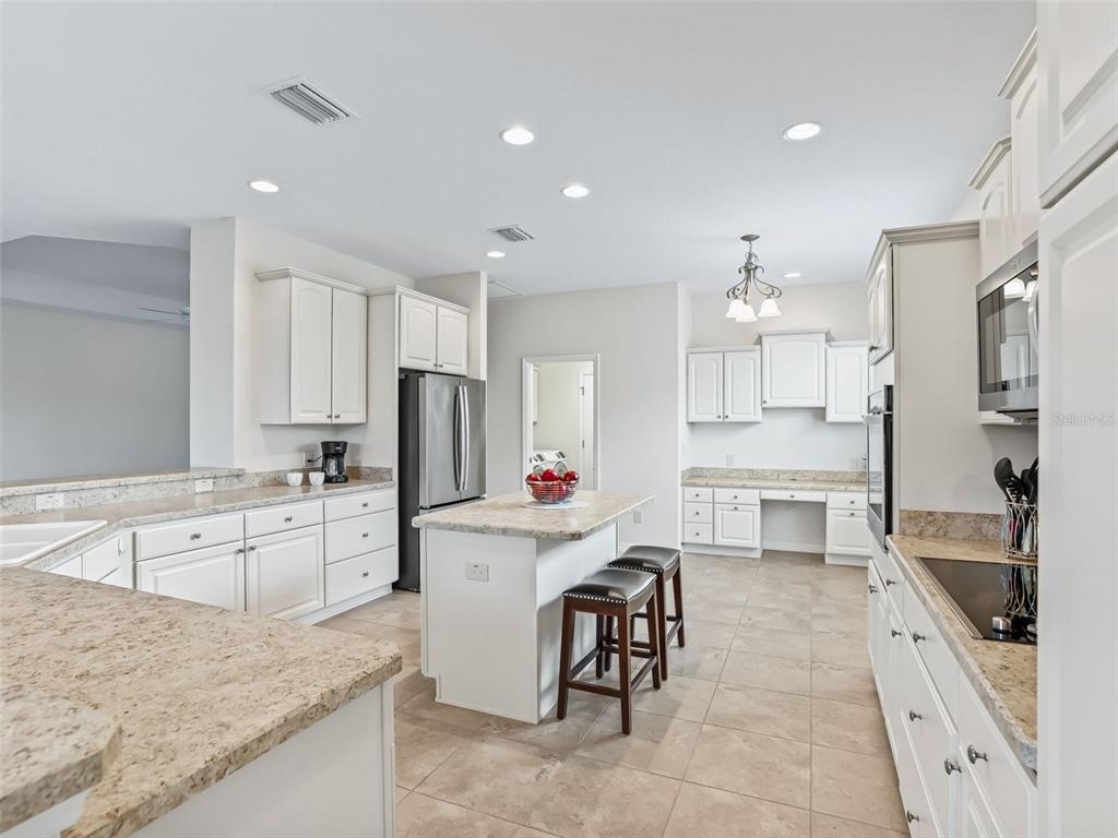 3229 KILLINGTON LOOP, THE VILLAGES, FL — photo 3 of 30