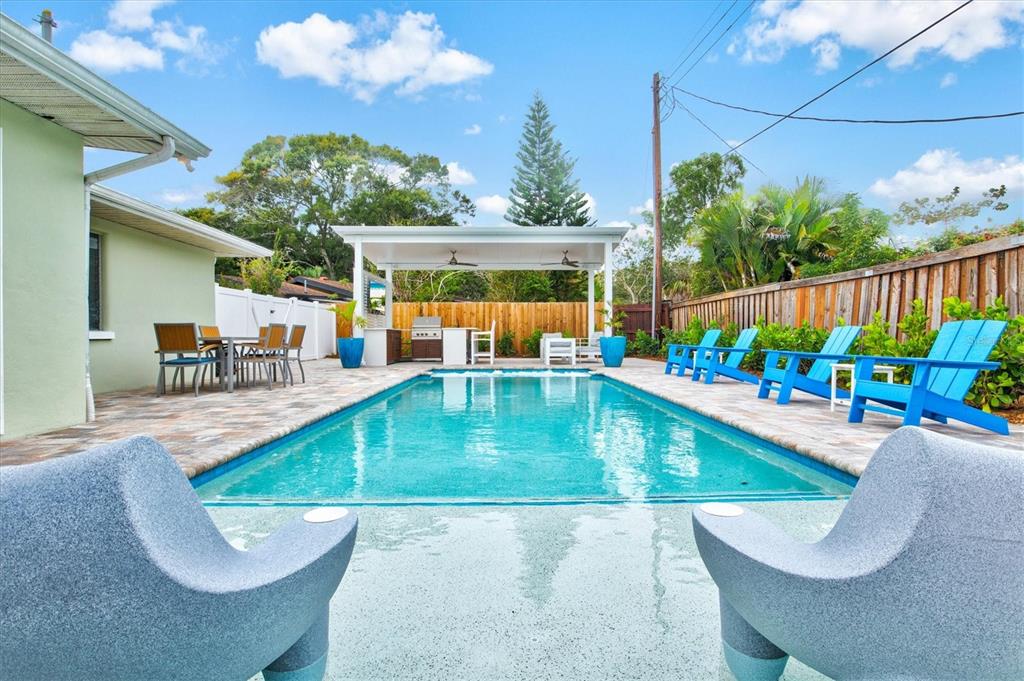 2473 DAVIS BOULEVARD, SARASOTA, FL — photo 2 of 30