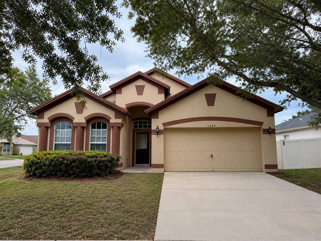 1225 BARCLAY WOOD DRIVE