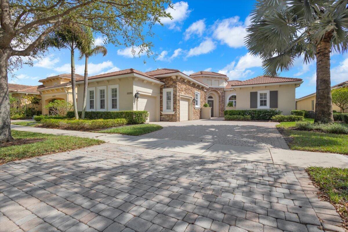 10095 SW Nuova Way, Port St. Lucie FL 34986