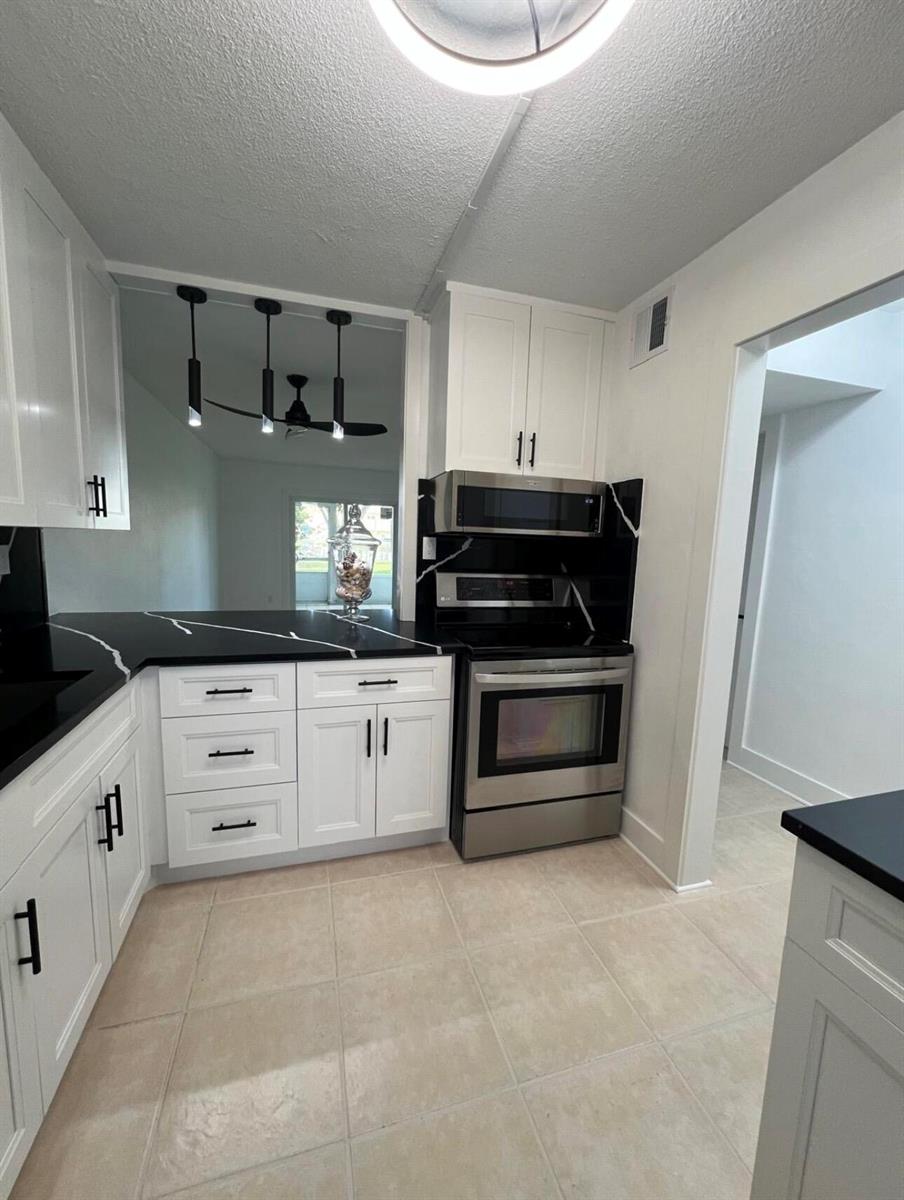 2615 Garden Drive N # 104, FL 33461